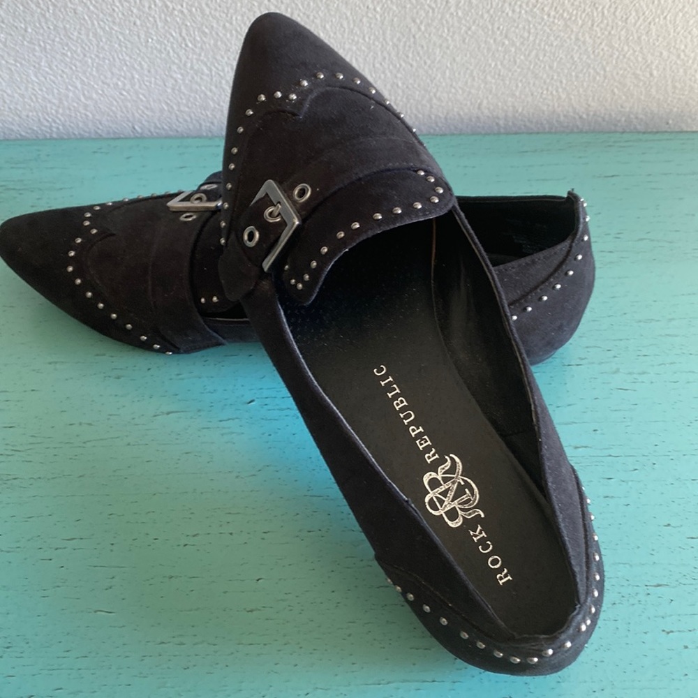 Rock and Republic flats sz 8